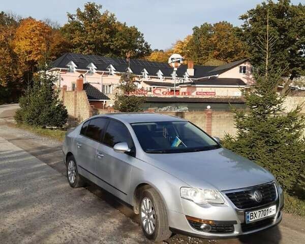 Серый Фольксваген Пассат, объемом двигателя 1.78 л и пробегом 150 тыс. км за 7500 $, фото 1 на Automoto.ua
