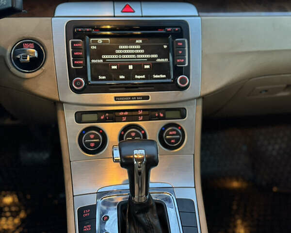 Сірий Фольксваген Пассат, об'ємом двигуна 1.97 л та пробігом 308 тис. км за 6500 $, фото 12 на Automoto.ua