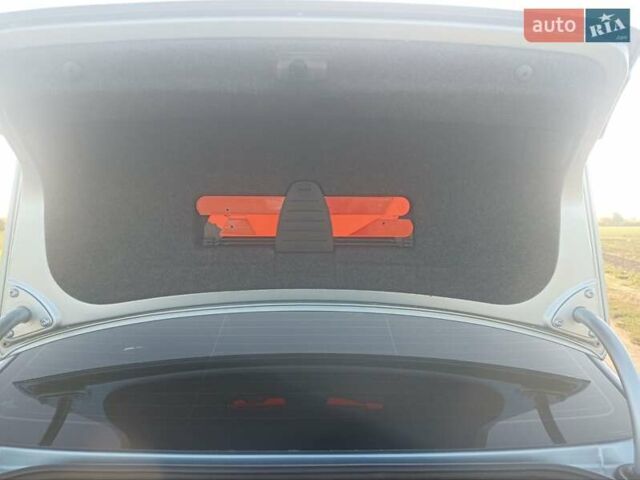 Серый Фольксваген Пассат, объемом двигателя 1.8 л и пробегом 261 тыс. км за 6300 $, фото 16 на Automoto.ua