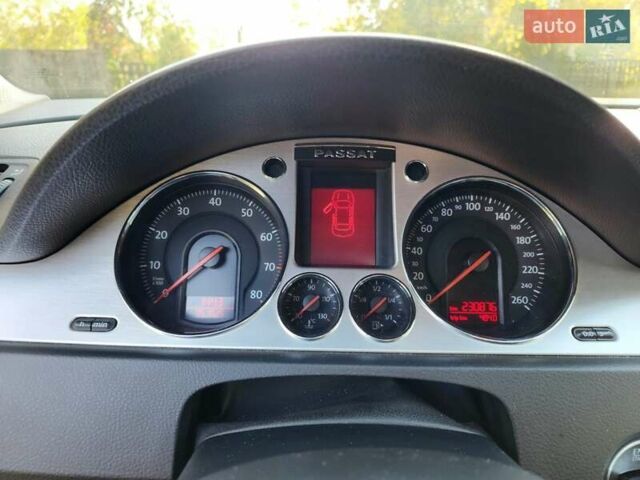 Серый Фольксваген Пассат, объемом двигателя 1.8 л и пробегом 230 тыс. км за 7500 $, фото 11 на Automoto.ua