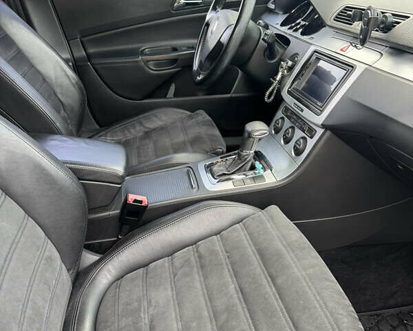 Серый Фольксваген Пассат, объемом двигателя 1.8 л и пробегом 267 тыс. км за 7300 $, фото 14 на Automoto.ua