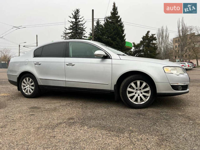 Сірий Фольксваген Пассат, об'ємом двигуна 1.8 л та пробігом 250 тис. км за 5800 $, фото 1 на Automoto.ua