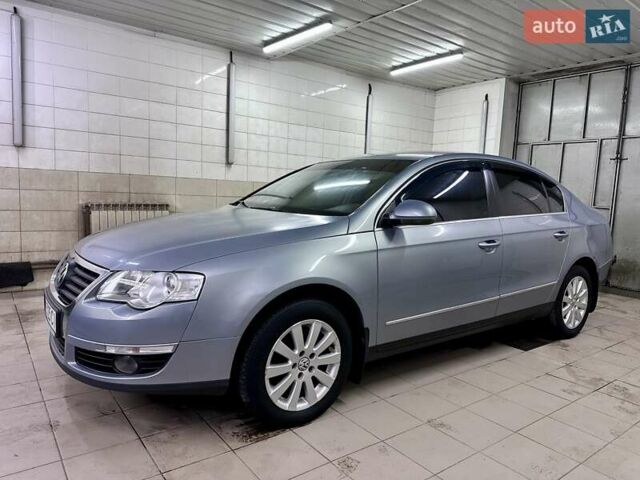 Серый Фольксваген Пассат, объемом двигателя 1.8 л и пробегом 290 тыс. км за 5499 $, фото 3 на Automoto.ua