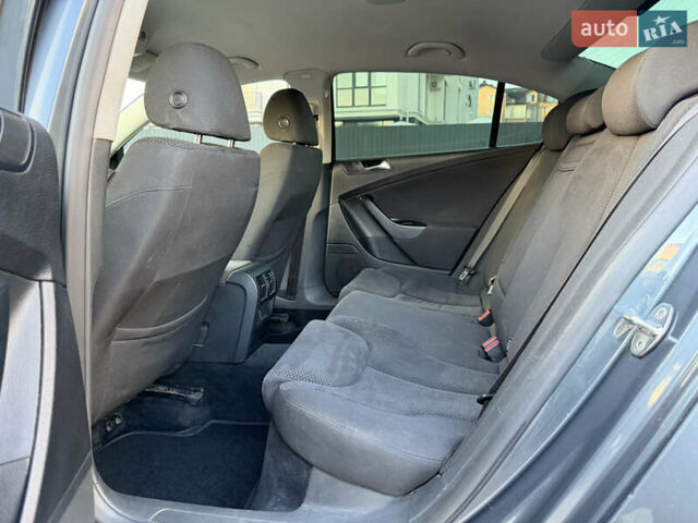 Сірий Фольксваген Пассат, об'ємом двигуна 2 л та пробігом 310 тис. км за 5800 $, фото 19 на Automoto.ua