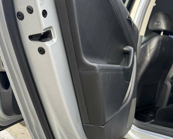 Серый Фольксваген Пассат, объемом двигателя 1.8 л и пробегом 267 тыс. км за 7300 $, фото 17 на Automoto.ua