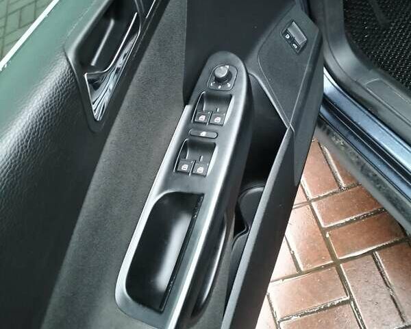 Серый Фольксваген Пассат, объемом двигателя 1.97 л и пробегом 262 тыс. км за 8700 $, фото 21 на Automoto.ua