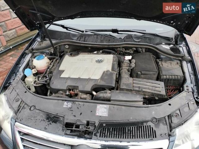 Серый Фольксваген Пассат, объемом двигателя 1.97 л и пробегом 262 тыс. км за 8700 $, фото 29 на Automoto.ua