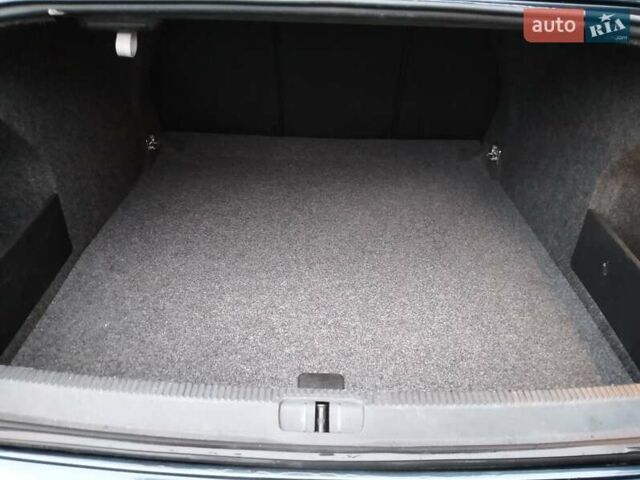 Серый Фольксваген Пассат, объемом двигателя 1.97 л и пробегом 262 тыс. км за 8700 $, фото 26 на Automoto.ua