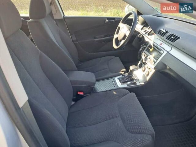 Сірий Фольксваген Пассат, об'ємом двигуна 1.6 л та пробігом 380 тис. км за 6800 $, фото 1 на Automoto.ua