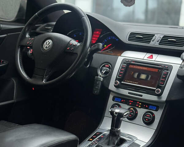 Серый Фольксваген Пассат, объемом двигателя 1.97 л и пробегом 275 тыс. км за 6950 $, фото 54 на Automoto.ua