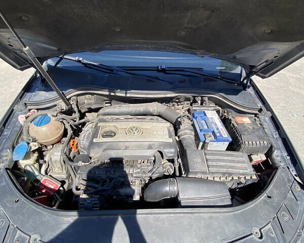 Серый Фольксваген Пассат, объемом двигателя 1.8 л и пробегом 300 тыс. км за 5400 $, фото 13 на Automoto.ua