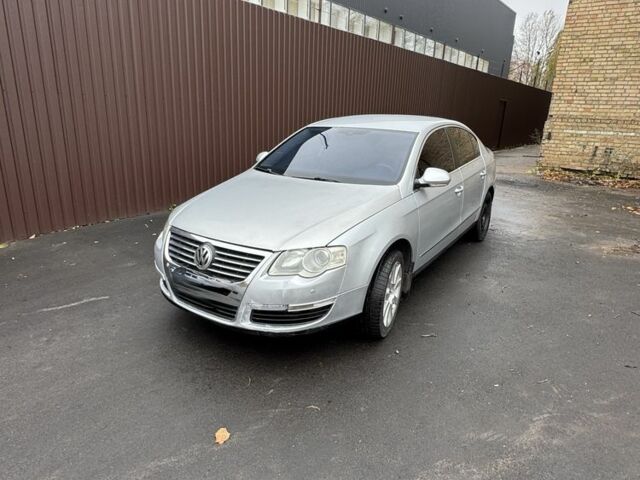 Серый Фольксваген Пассат, объемом двигателя 2 л и пробегом 223 тыс. км за 5500 $, фото 1 на Automoto.ua