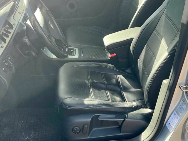 Сірий Фольксваген Пассат, об'ємом двигуна 1.8 л та пробігом 258 тис. км за 6890 $, фото 15 на Automoto.ua