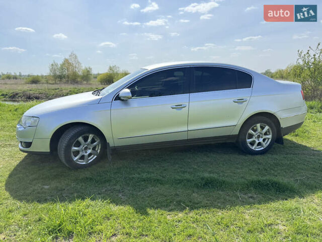 Сірий Фольксваген Пассат, об'ємом двигуна 1.9 л та пробігом 352 тис. км за 6400 $, фото 2 на Automoto.ua