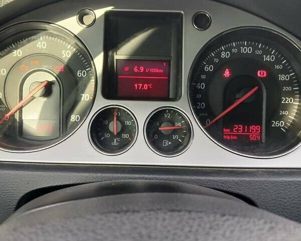 Серый Фольксваген Пассат, объемом двигателя 1.8 л и пробегом 231 тыс. км за 6900 $, фото 9 на Automoto.ua