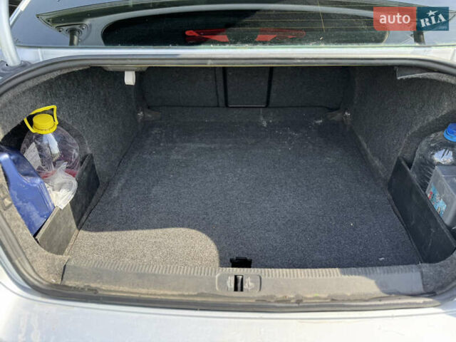 Сірий Фольксваген Пассат, об'ємом двигуна 1.9 л та пробігом 352 тис. км за 6400 $, фото 14 на Automoto.ua