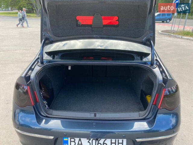 Сірий Фольксваген Пассат, об'ємом двигуна 1.8 л та пробігом 230 тис. км за 7500 $, фото 12 на Automoto.ua
