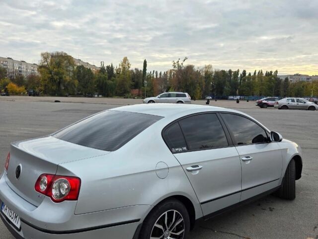 Серый Фольксваген Пассат, объемом двигателя 1.8 л и пробегом 239 тыс. км за 6799 $, фото 3 на Automoto.ua