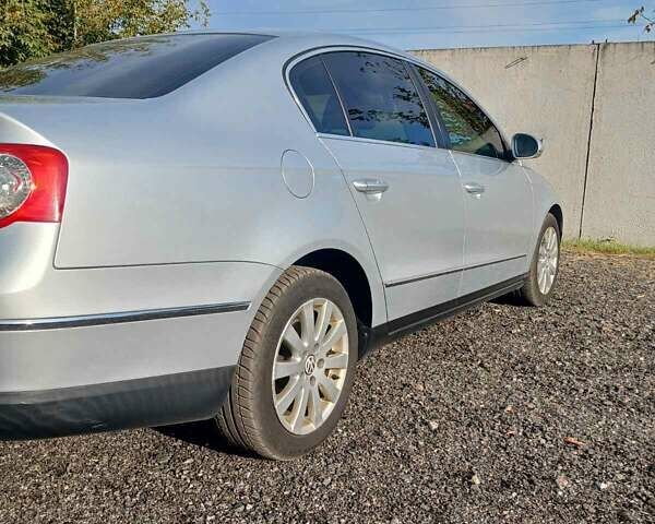 Серый Фольксваген Пассат, объемом двигателя 1.8 л и пробегом 231 тыс. км за 6900 $, фото 3 на Automoto.ua