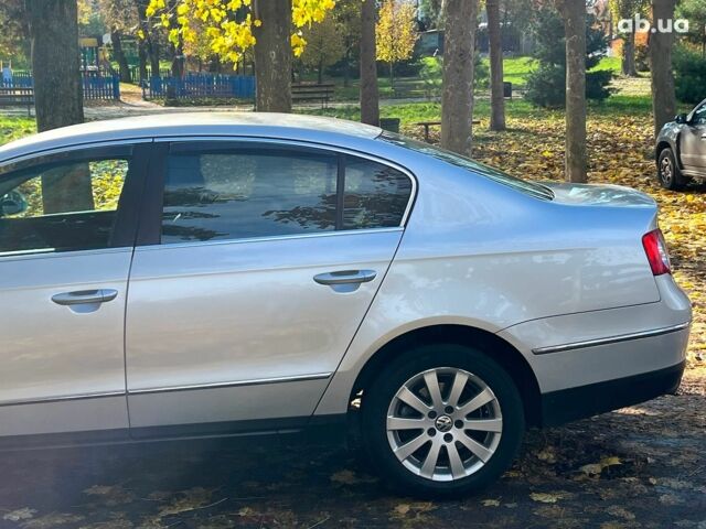 Серый Фольксваген Пассат, объемом двигателя 1.8 л и пробегом 258 тыс. км за 7390 $, фото 6 на Automoto.ua
