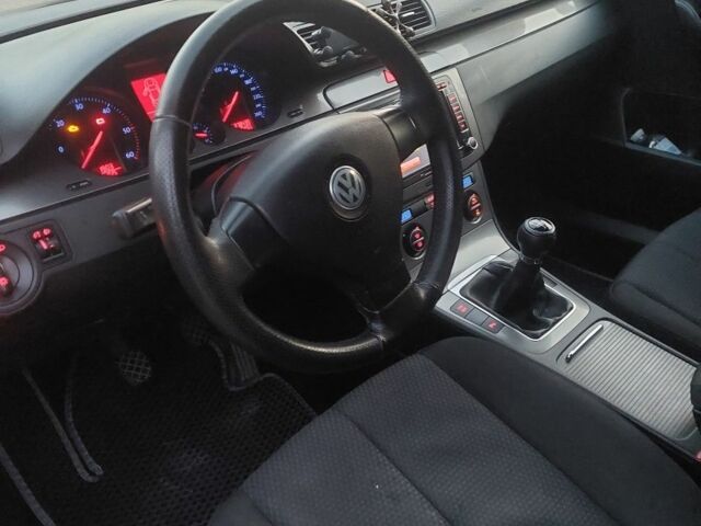 Сірий Фольксваген Пассат, об'ємом двигуна 2 л та пробігом 370 тис. км за 6200 $, фото 11 на Automoto.ua