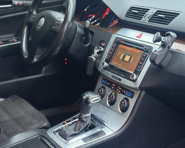 Серый Фольксваген Пассат, объемом двигателя 1.97 л и пробегом 275 тыс. км за 6950 $, фото 14 на Automoto.ua