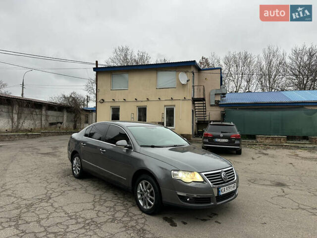 Сірий Фольксваген Пассат, об'ємом двигуна 2 л та пробігом 231 тис. км за 6250 $, фото 11 на Automoto.ua