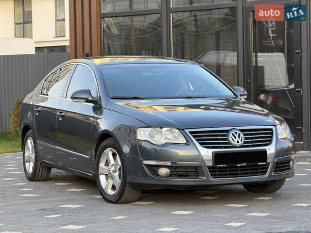 Сірий Фольксваген Пассат, об'ємом двигуна 2 л та пробігом 310 тис. км за 5800 $, фото 1 на Automoto.ua
