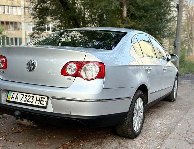 Серый Фольксваген Пассат, объемом двигателя 1.8 л и пробегом 128 тыс. км за 10700 $, фото 6 на Automoto.ua