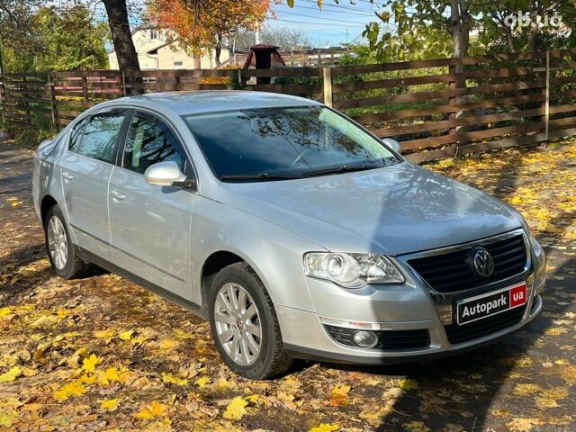 Серый Фольксваген Пассат, объемом двигателя 1.8 л и пробегом 258 тыс. км за 7390 $, фото 2 на Automoto.ua