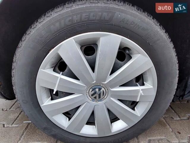 Сірий Фольксваген Пассат, об'ємом двигуна 1.8 л та пробігом 356 тис. км за 6150 $, фото 10 на Automoto.ua