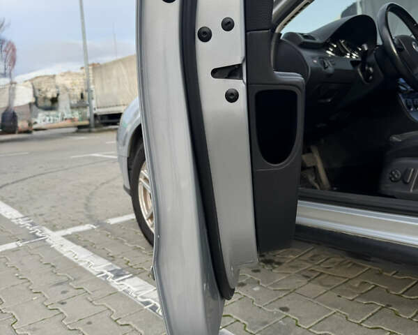 Серый Фольксваген Пассат, объемом двигателя 1.8 л и пробегом 267 тыс. км за 7300 $, фото 18 на Automoto.ua