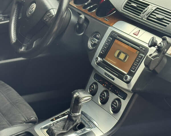 Серый Фольксваген Пассат, объемом двигателя 1.97 л и пробегом 275 тыс. км за 6750 $, фото 6 на Automoto.ua