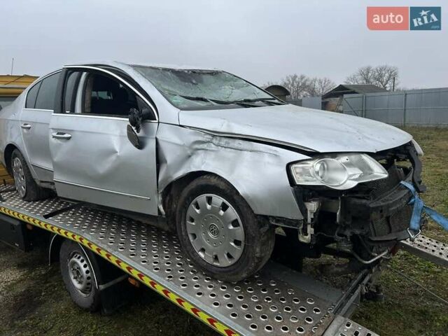 Сірий Фольксваген Пассат, об'ємом двигуна 1.8 л та пробігом 280 тис. км за 1450 $, фото 2 на Automoto.ua