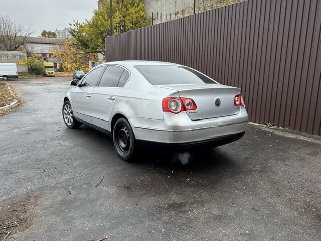 Серый Фольксваген Пассат, объемом двигателя 2 л и пробегом 223 тыс. км за 5500 $, фото 3 на Automoto.ua