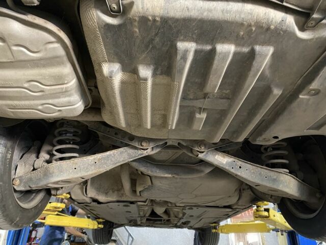 Серый Фольксваген Пассат, объемом двигателя 2 л и пробегом 315 тыс. км за 5700 $, фото 5 на Automoto.ua