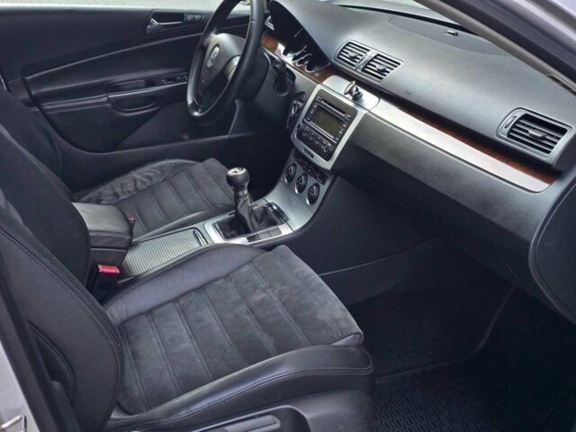 Серый Фольксваген Пассат, объемом двигателя 1.8 л и пробегом 240 тыс. км за 6499 $, фото 19 на Automoto.ua