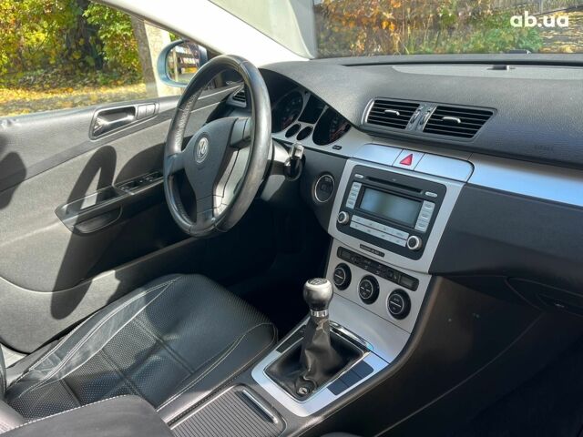 Серый Фольксваген Пассат, объемом двигателя 1.8 л и пробегом 258 тыс. км за 7390 $, фото 26 на Automoto.ua