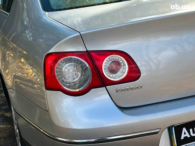 Серый Фольксваген Пассат, объемом двигателя 1.8 л и пробегом 258 тыс. км за 7390 $, фото 9 на Automoto.ua