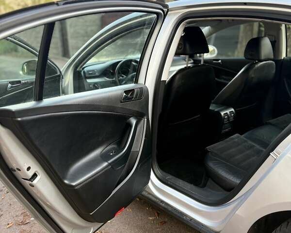 Серый Фольксваген Пассат, объемом двигателя 1.8 л и пробегом 128 тыс. км за 10700 $, фото 9 на Automoto.ua