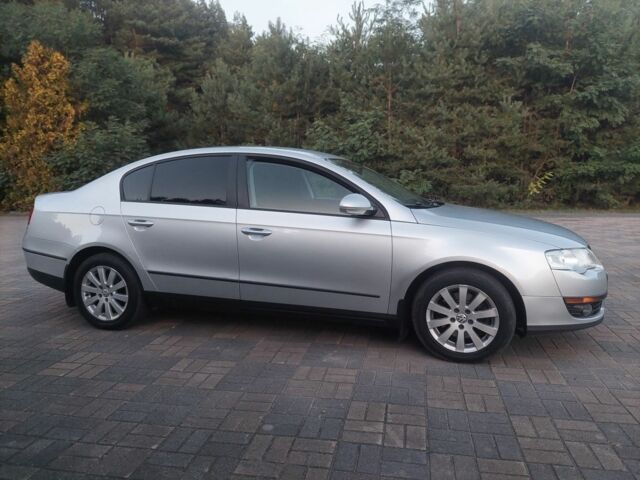 Сірий Фольксваген Пассат, об'ємом двигуна 2 л та пробігом 370 тис. км за 6200 $, фото 5 на Automoto.ua