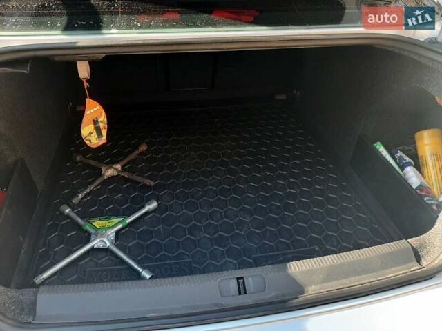 Серый Фольксваген Пассат, объемом двигателя 1.8 л и пробегом 229 тыс. км за 7550 $, фото 10 на Automoto.ua