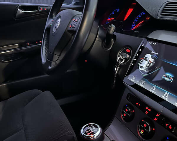 Серый Фольксваген Пассат, объемом двигателя 1.97 л и пробегом 370 тыс. км за 7499 $, фото 8 на Automoto.ua