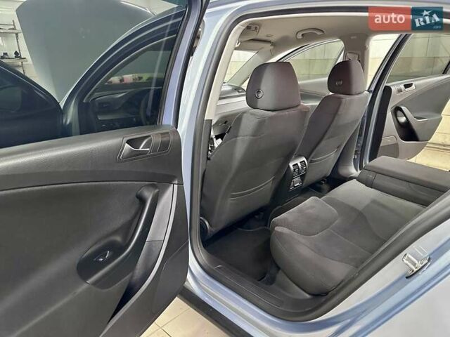 Серый Фольксваген Пассат, объемом двигателя 1.8 л и пробегом 290 тыс. км за 5499 $, фото 24 на Automoto.ua