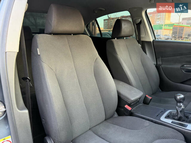 Сірий Фольксваген Пассат, об'ємом двигуна 2 л та пробігом 310 тис. км за 5800 $, фото 30 на Automoto.ua