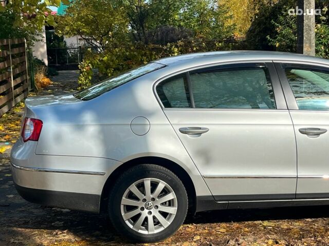Серый Фольксваген Пассат, объемом двигателя 1.8 л и пробегом 258 тыс. км за 7390 $, фото 12 на Automoto.ua