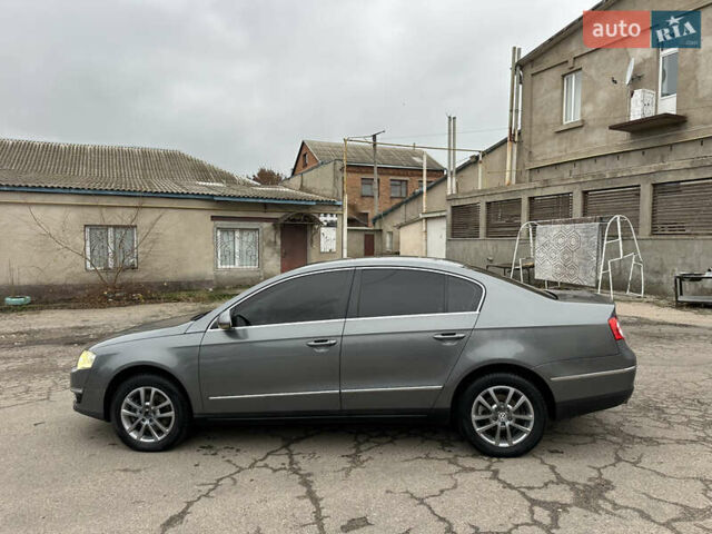 Сірий Фольксваген Пассат, об'ємом двигуна 2 л та пробігом 231 тис. км за 6250 $, фото 3 на Automoto.ua