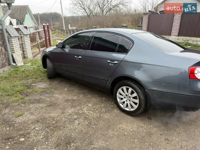 Серый Фольксваген Пассат, объемом двигателя 1.97 л и пробегом 236 тыс. км за 6000 $, фото 2 на Automoto.ua