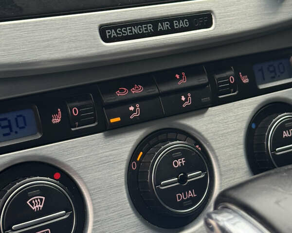 Серый Фольксваген Пассат, объемом двигателя 1.97 л и пробегом 275 тыс. км за 6950 $, фото 96 на Automoto.ua