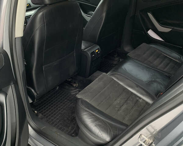 Сірий Фольксваген Пассат, об'ємом двигуна 1.8 л та пробігом 291 тис. км за 4950 $, фото 9 на Automoto.ua